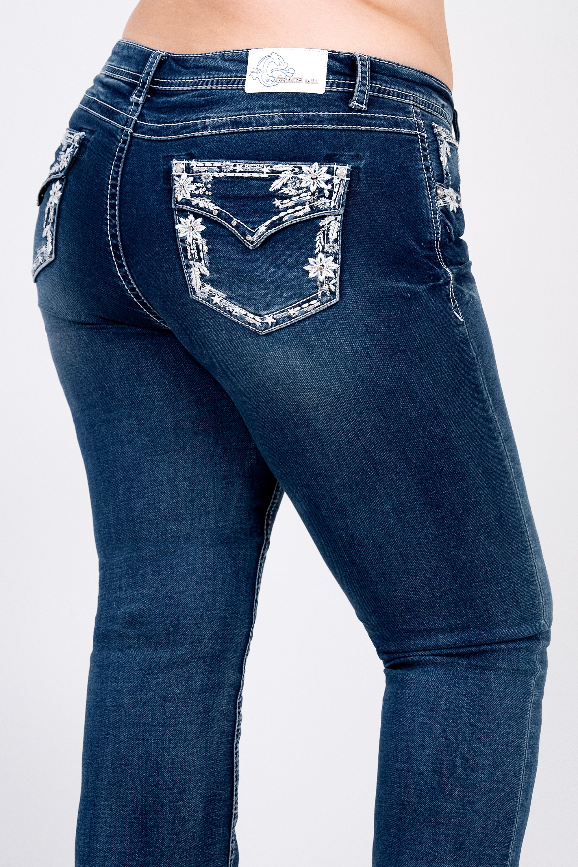 Plus size jeans with embellished pockets hotsell