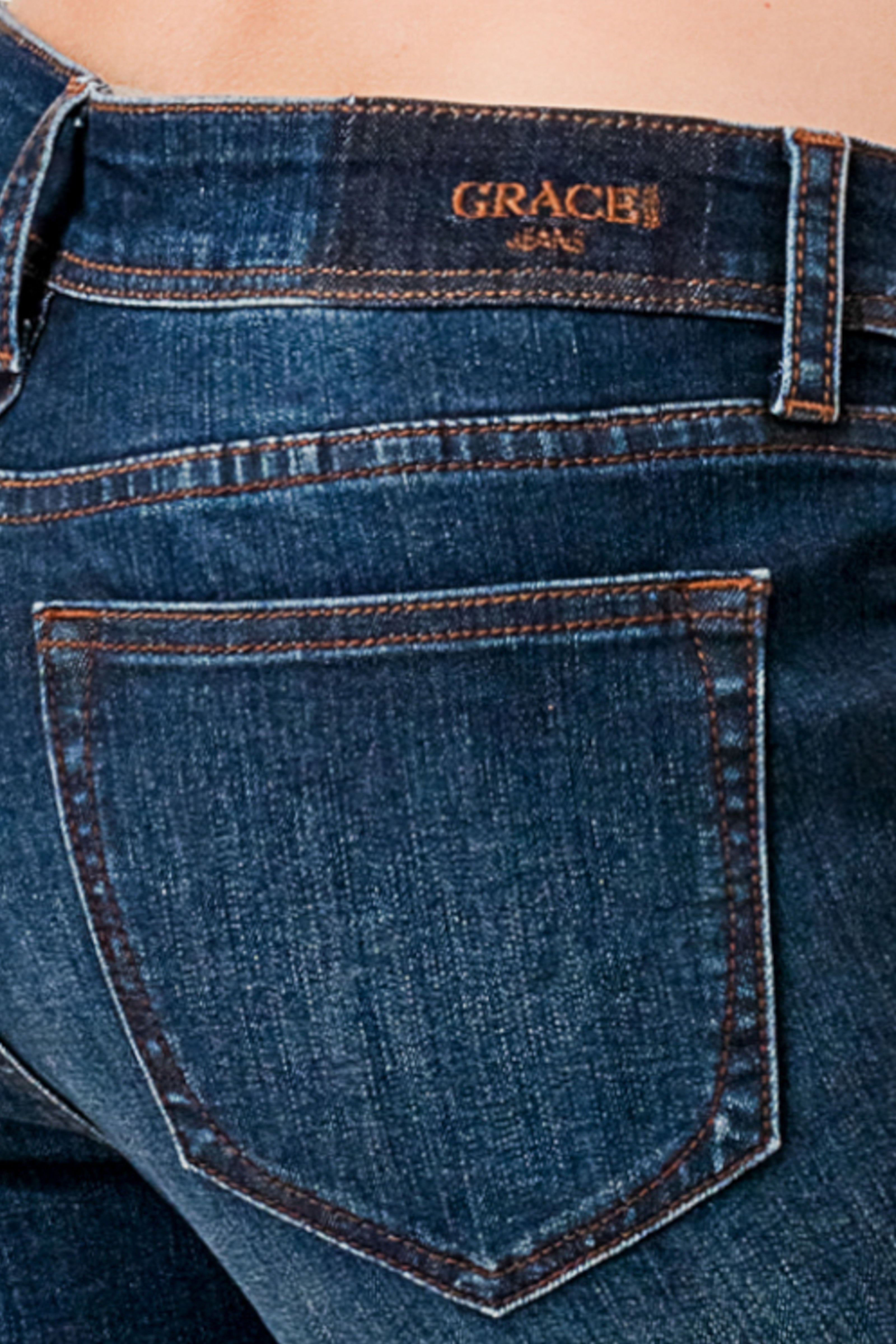 Buttons Detail Contemporary Mid Rise Bootcut Jeans Grace in LA