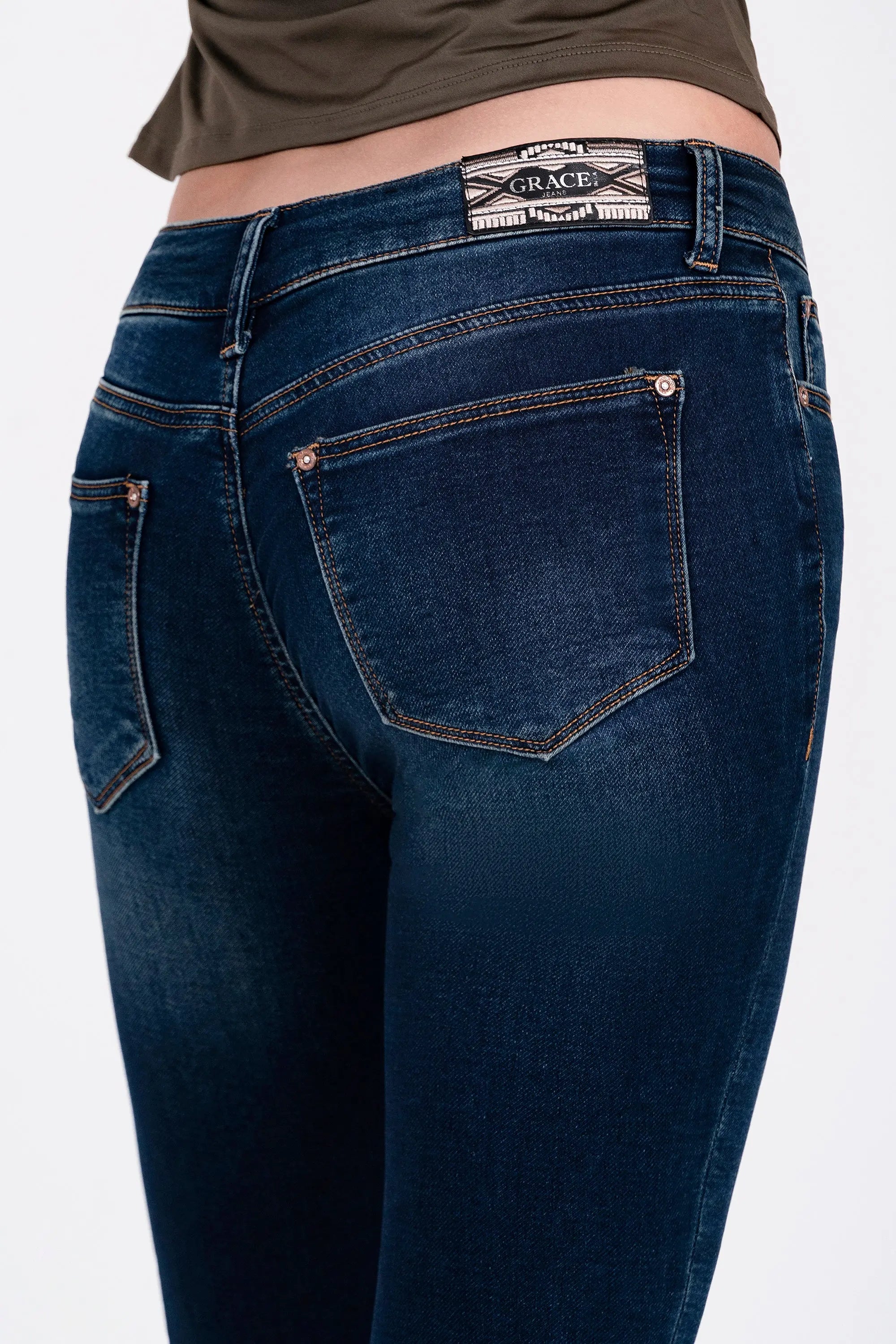 Basic 5 Pockets Soft Denim Mid Rise Skinny Jeans Grace in LA