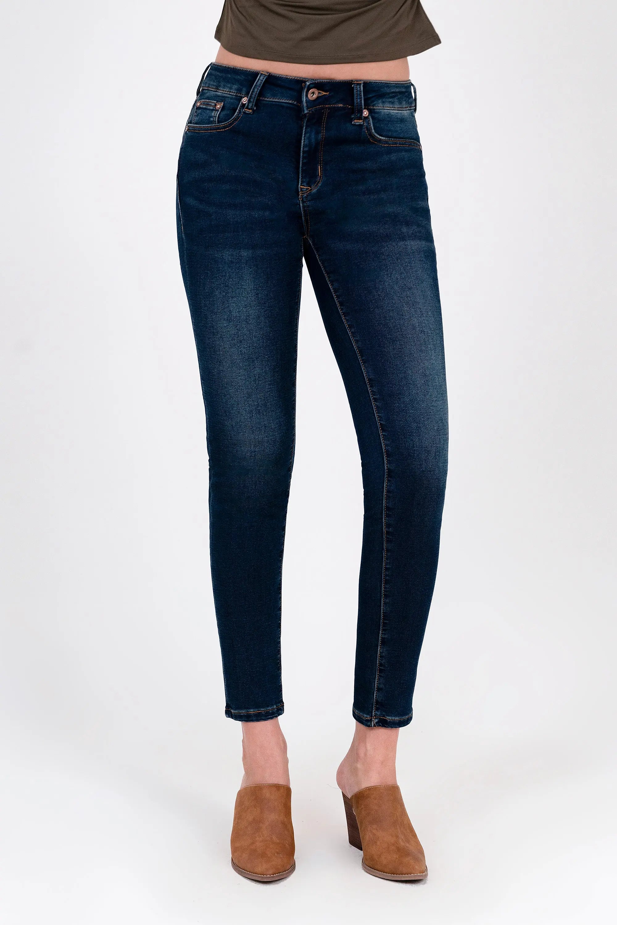 Basic 5 Pockets Soft Denim Mid Rise Skinny Jeans Grace in LA