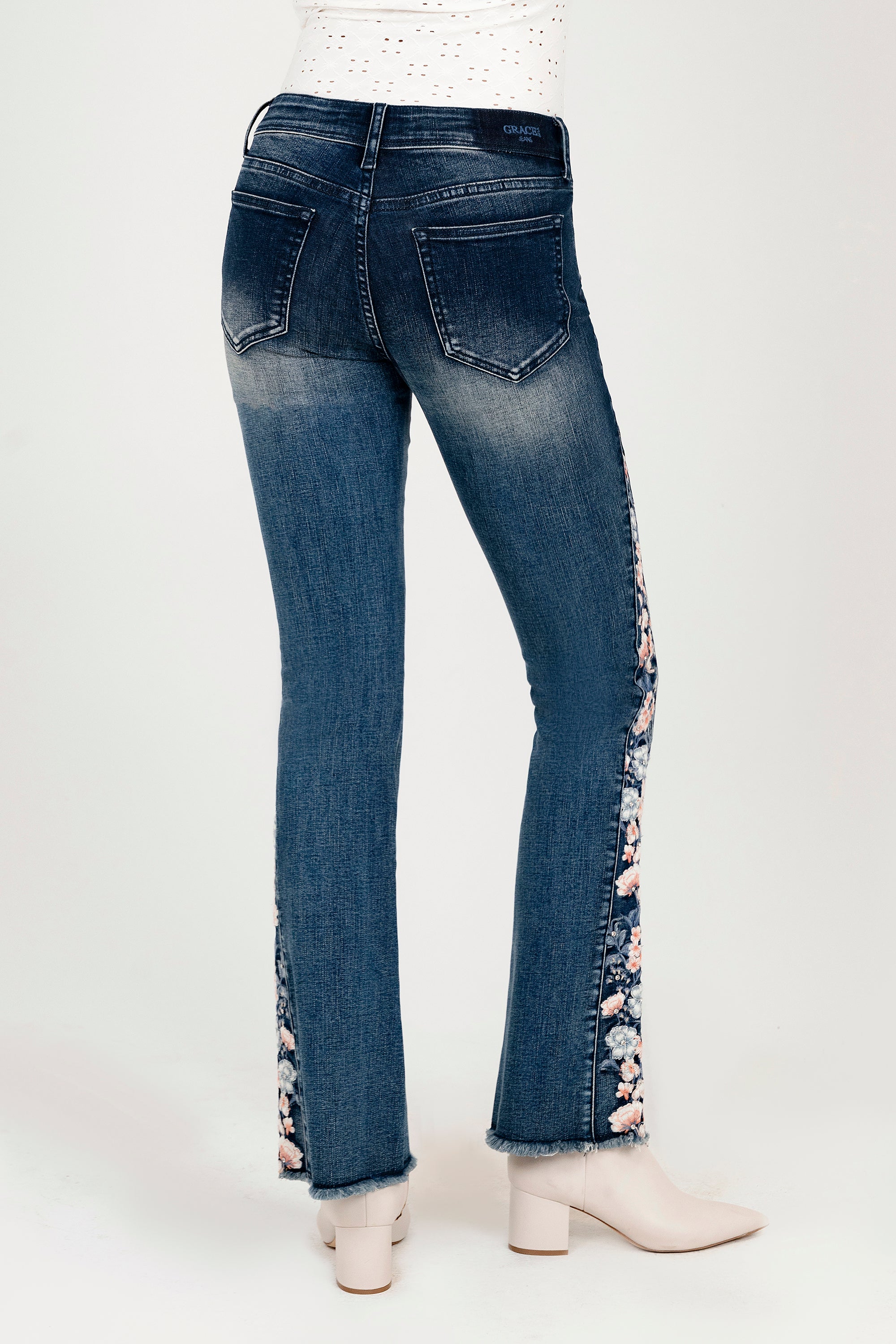 Floral Embroidery Bohemia Style Mid-Rise Flare Jeans