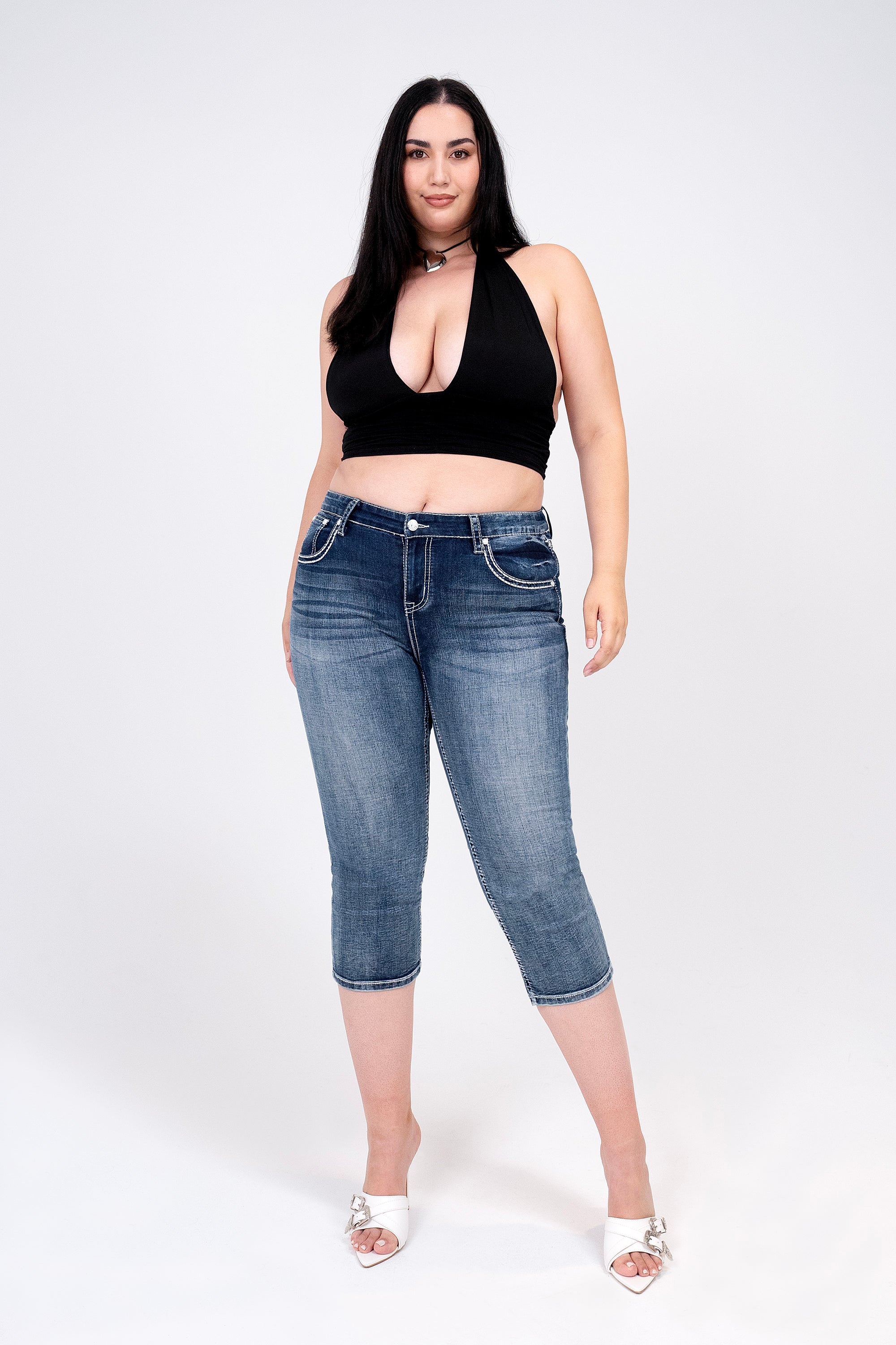 Arrow Head Border Faux Flap Plus Size Capri Jeans