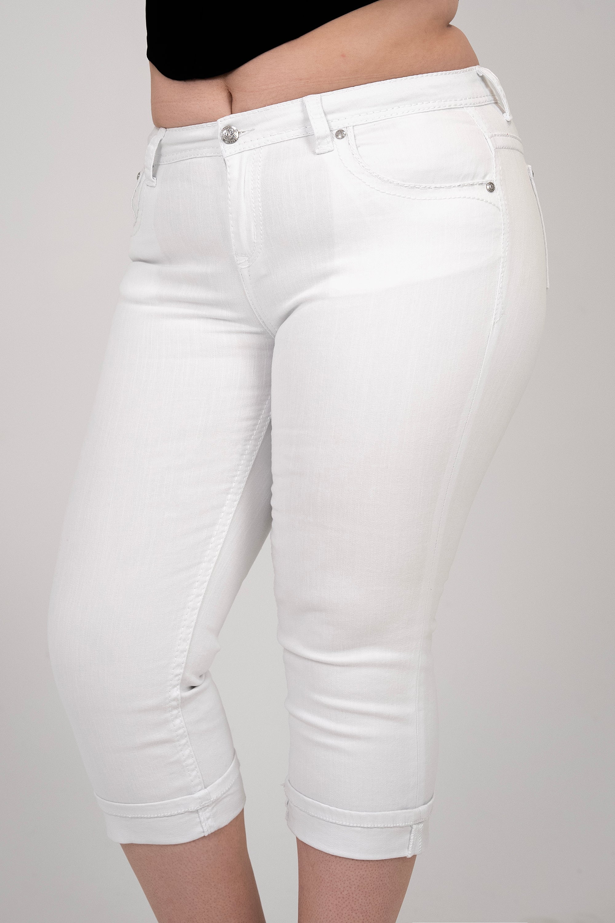 Floral Embellished Plus Size White Capri Pants