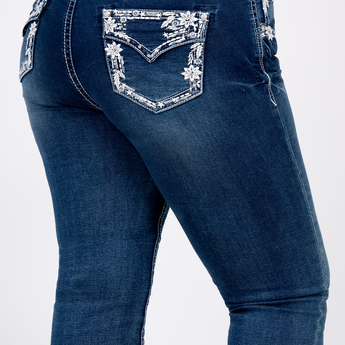 Plus size jeans with bling on back pockets best sale