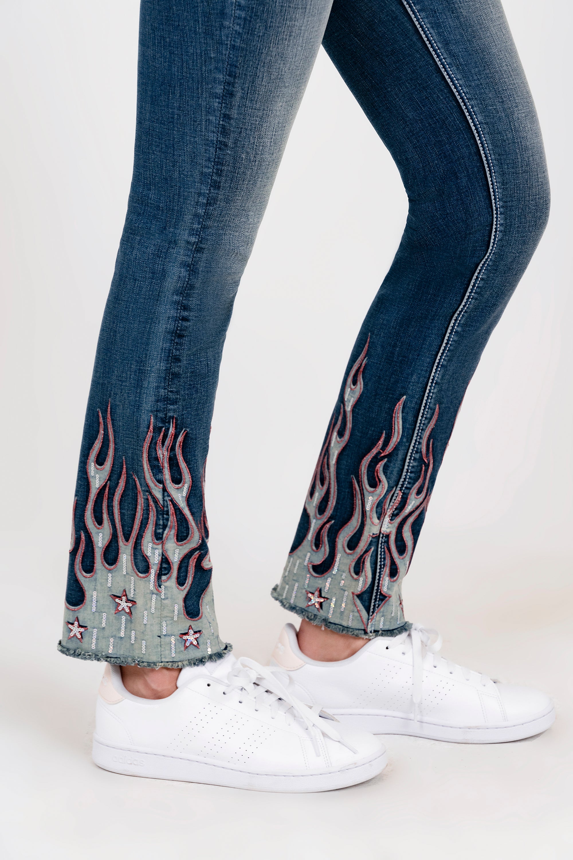 The Trim Detail Bottom Med Blue Mid Rise Straight Leg Jeans