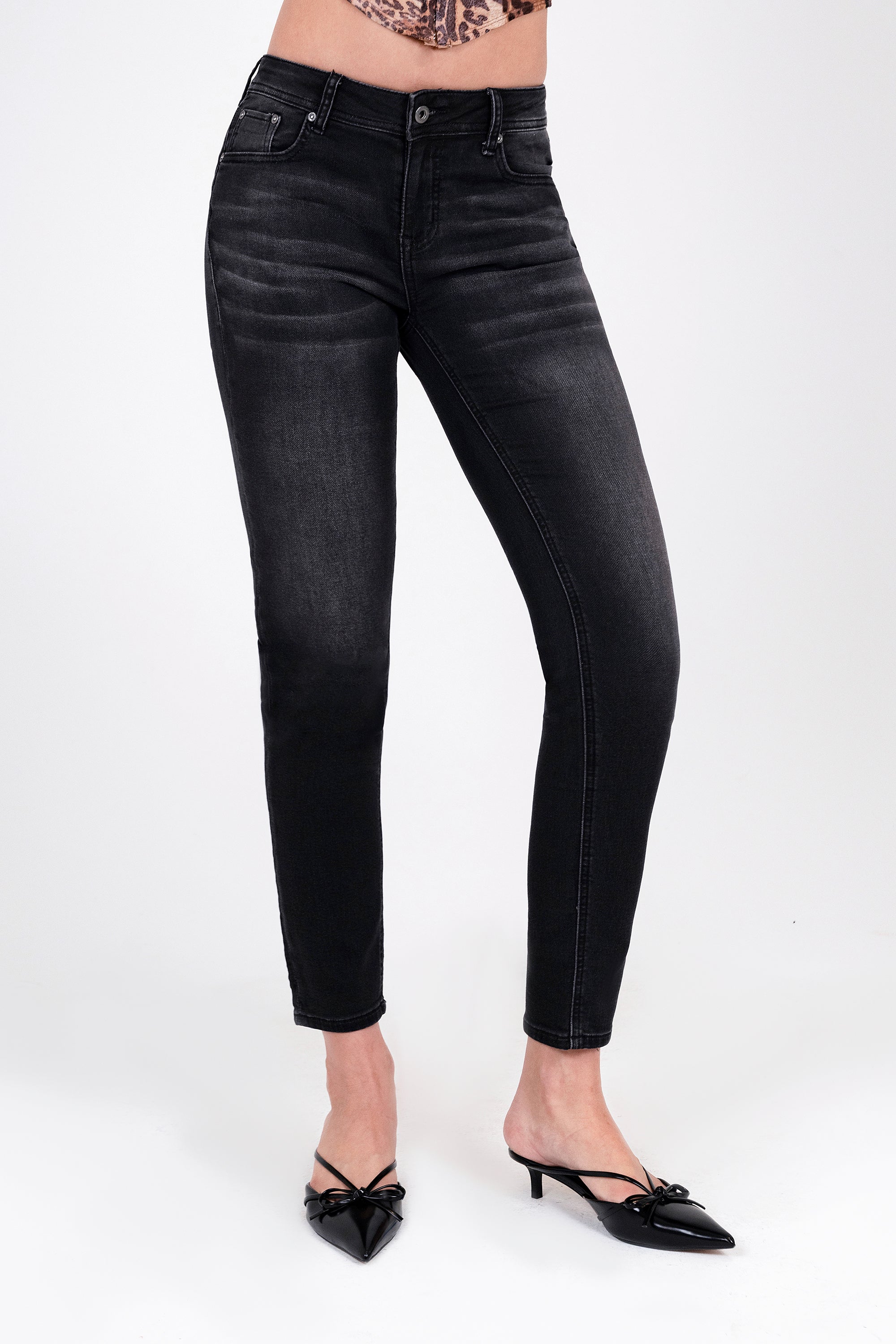 Basic Black Soft Denim Mid Rise Skinny Jeans Grace in LA