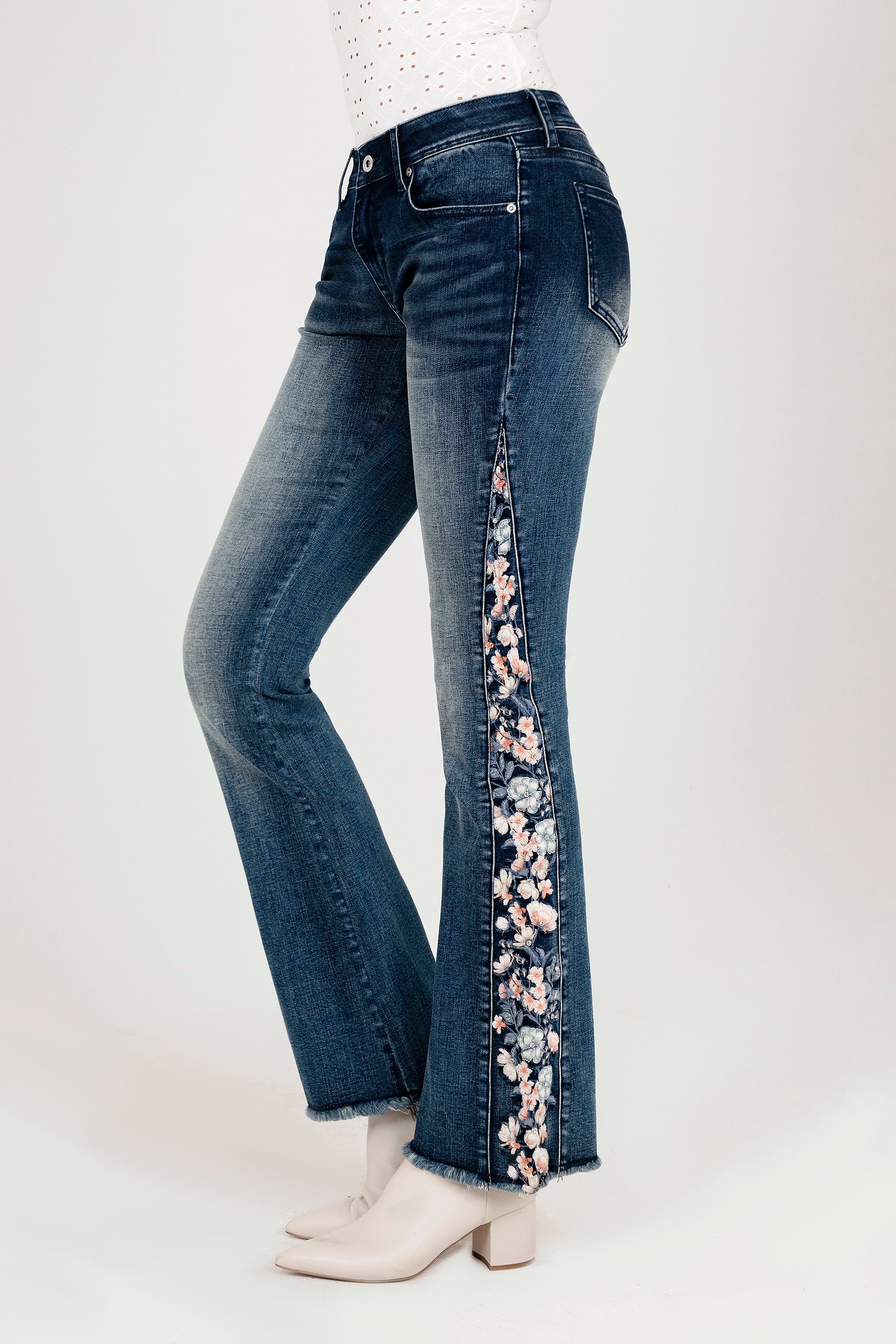 Floral Embroidery Bohemia Style Mid-Rise Flare Jeans