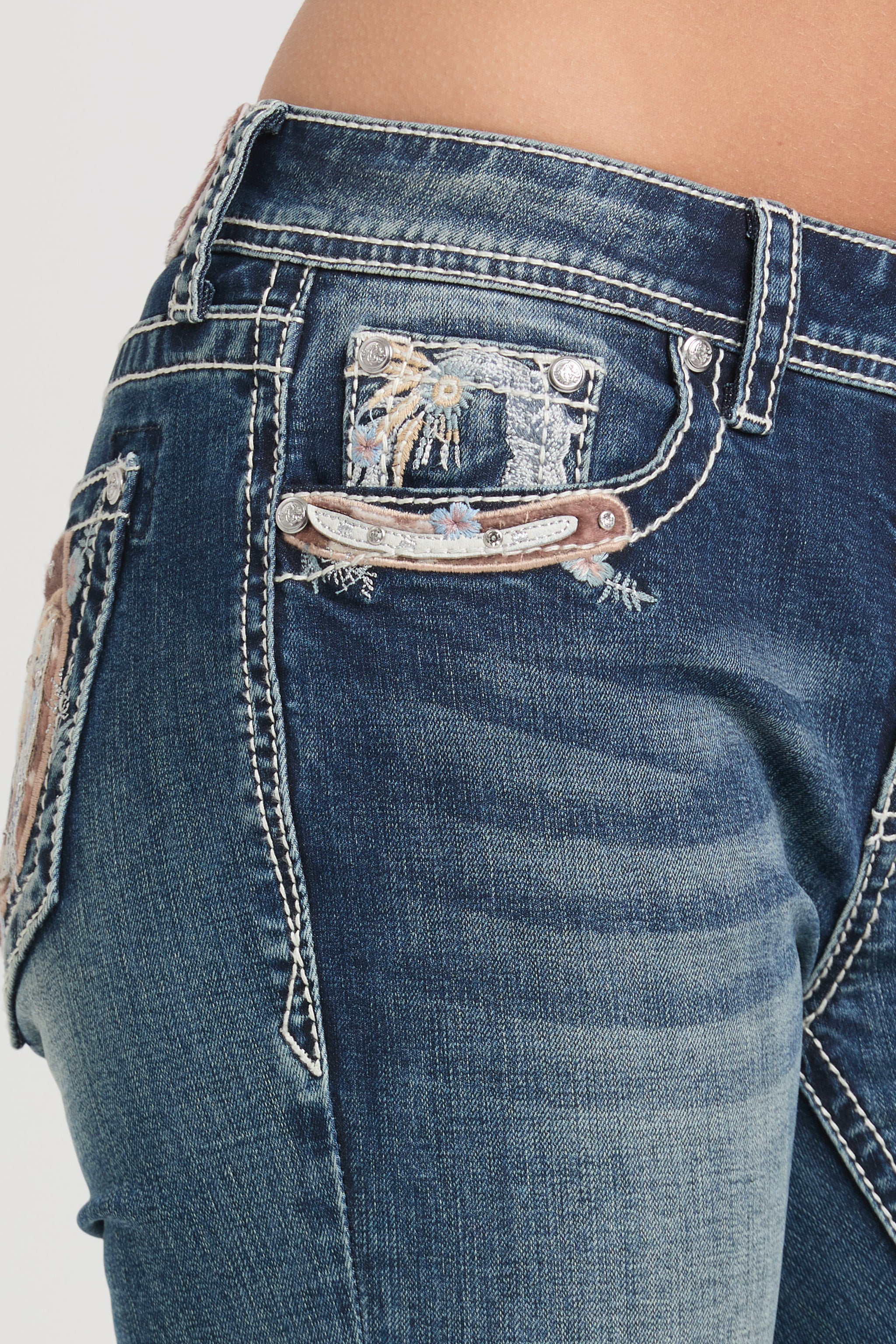 Horse Shoe Modify Bootcut Jeans