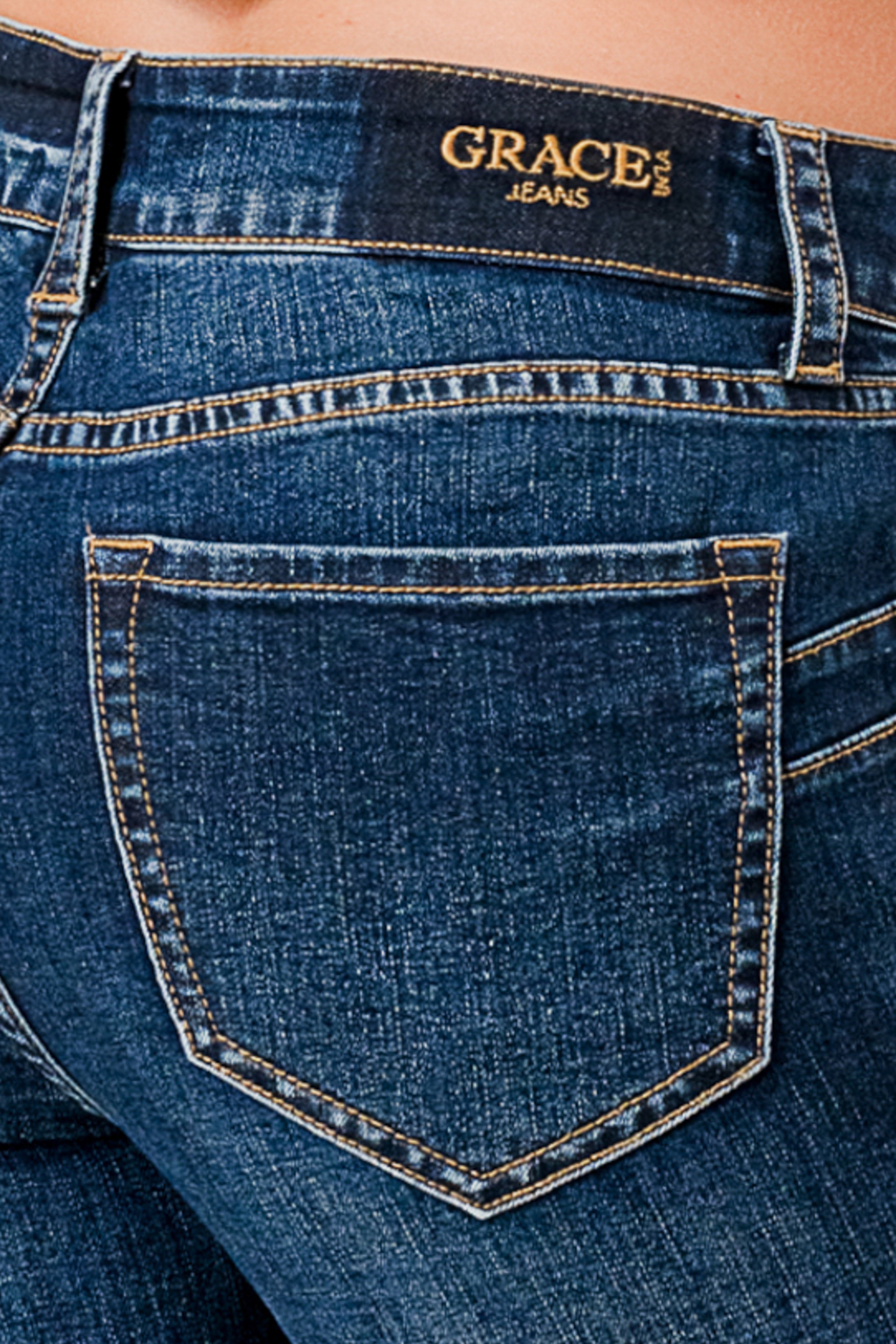 Basic 5 Pocket Mid Rise Bootcut  Jeans Grace in LA