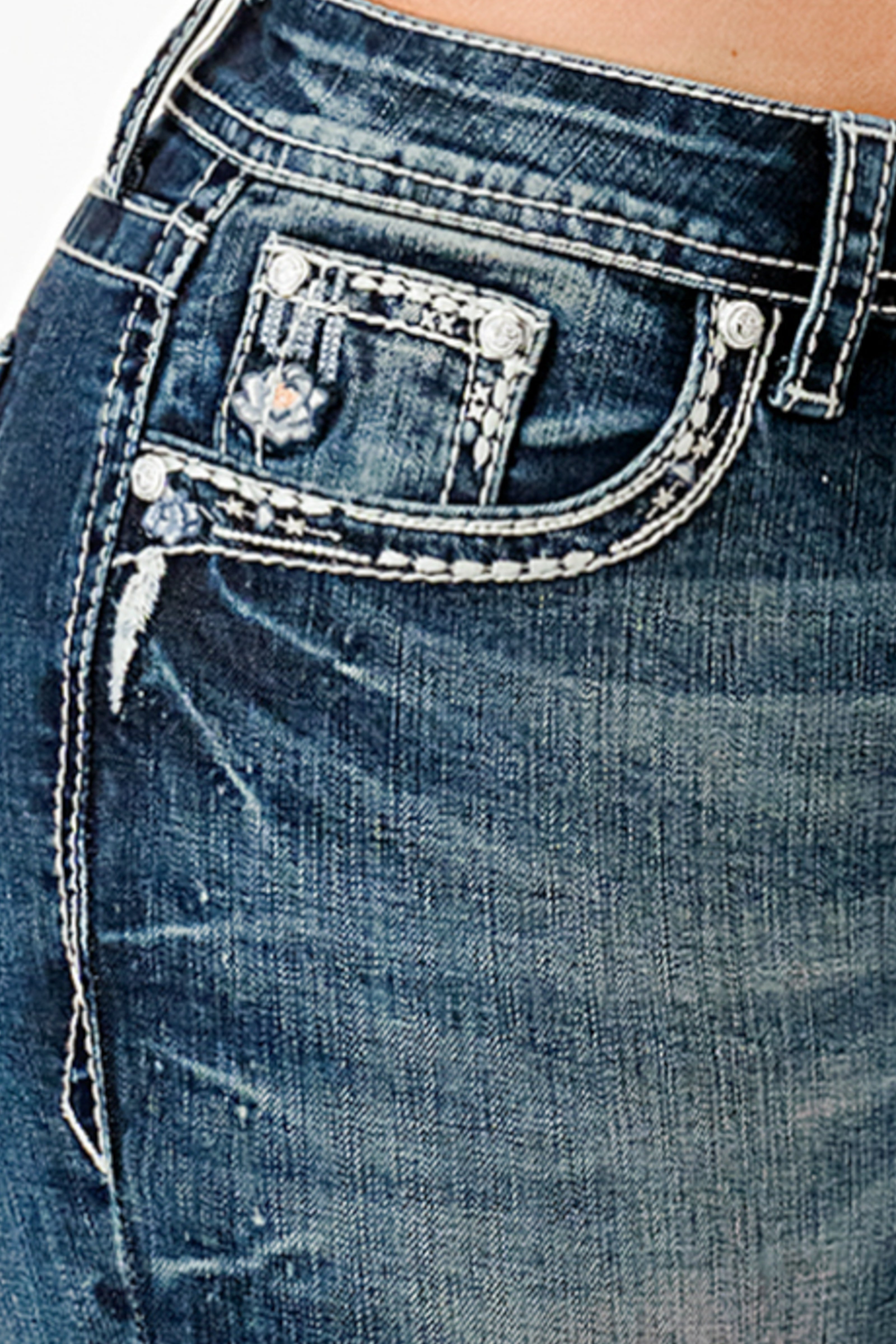 Cattle Dreamcatcher Mid Rise Embellished Bootcut Jeans Grace in LA - Denim