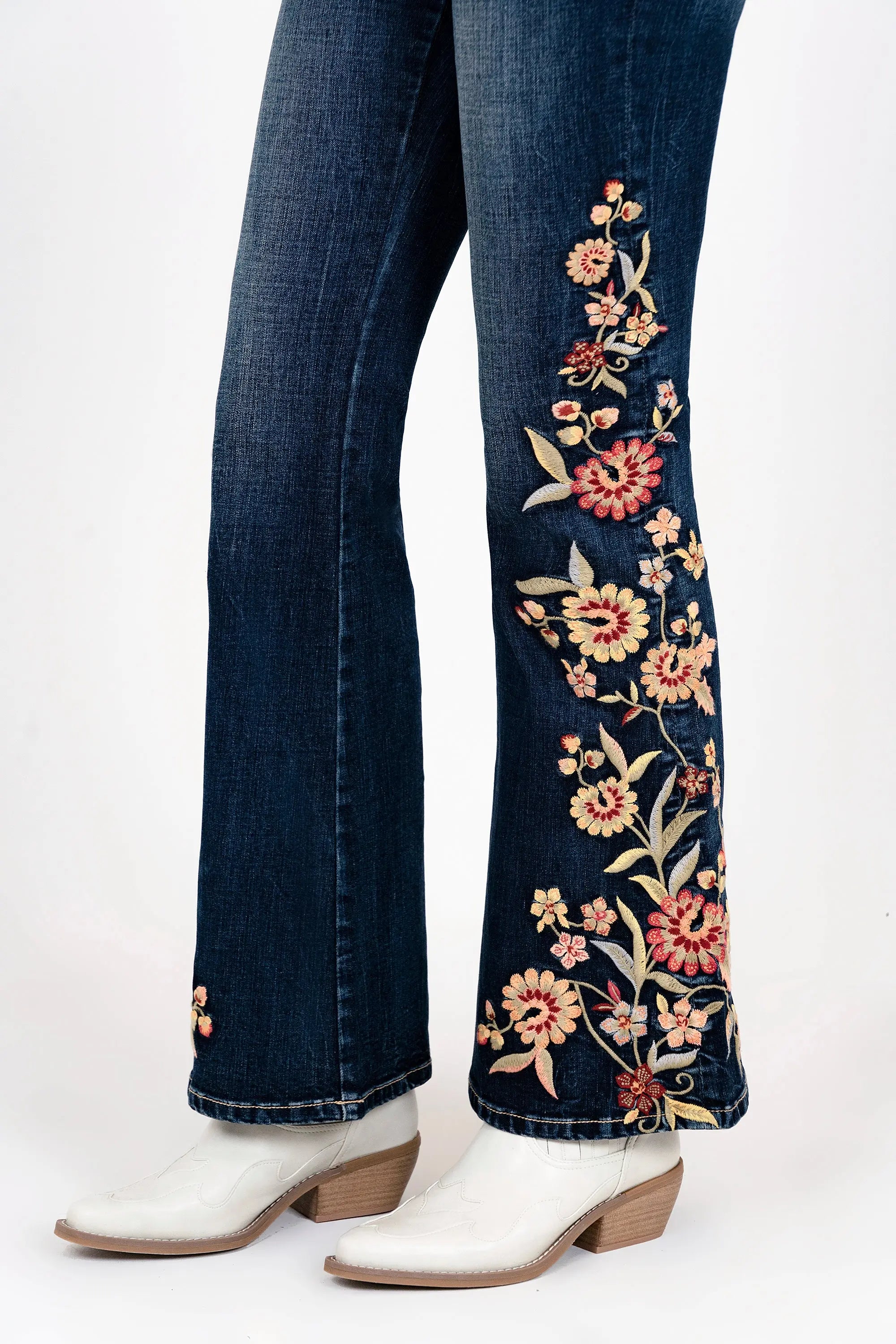 Floral Embroidery Detail High waist Flare Grace in LA - Denim