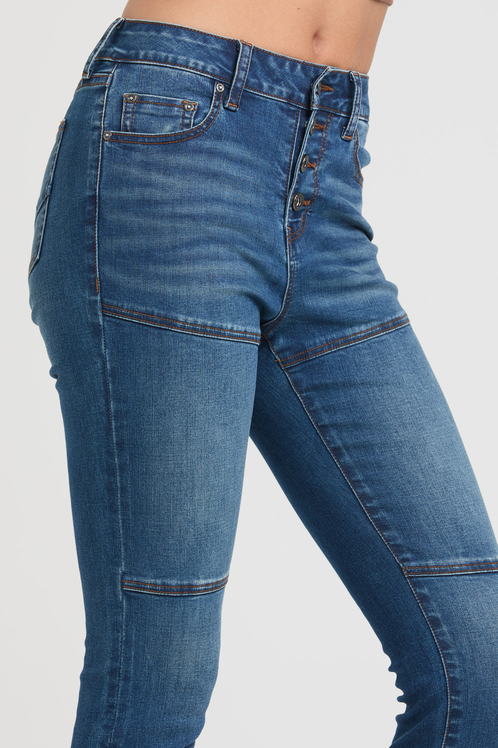 Basic Cutting Detail Skinny Jeans