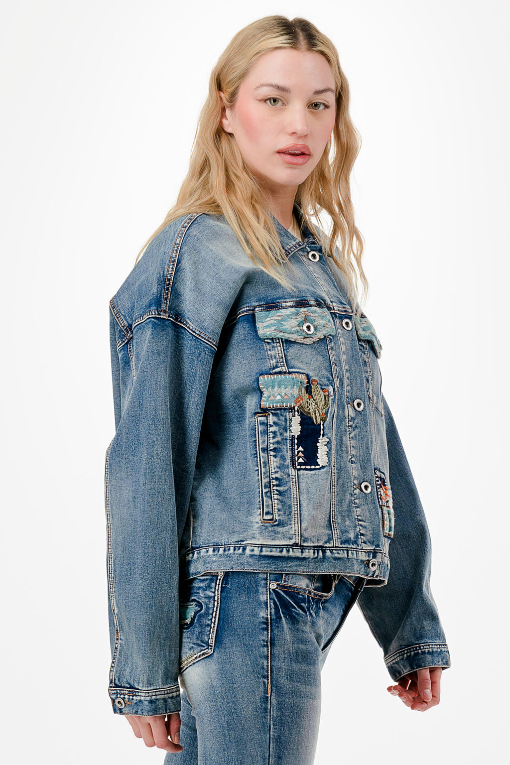 Western Embroidery Women's Denim Jacket